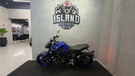 YAMAHA MT-09 YAMAHA MT-09